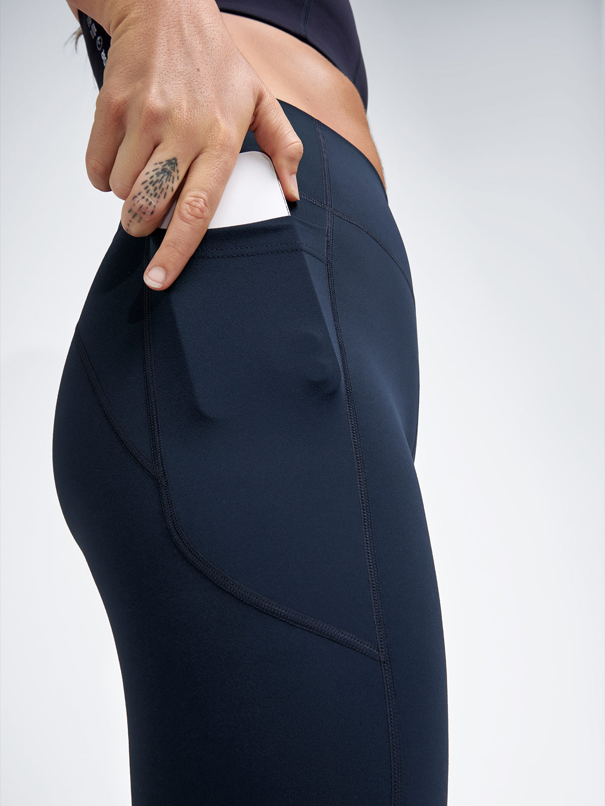 Womens fatal attraction high waisted cropped length marine blue leggings 8