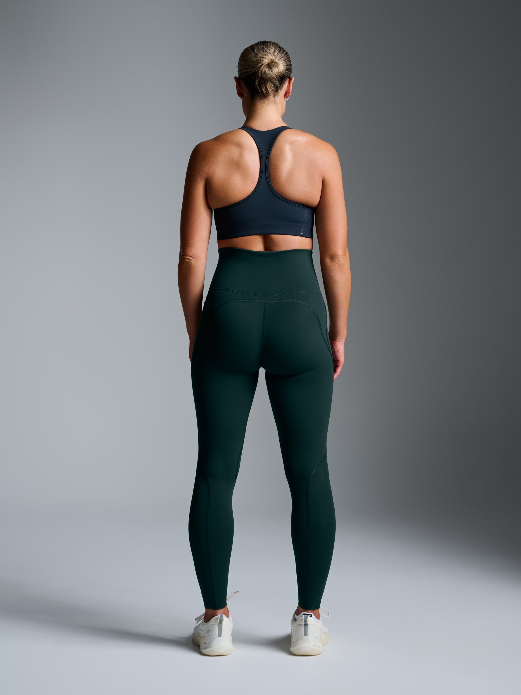 FATAL ATTRACTION 8/8 Super High Rise Legging Dark Green