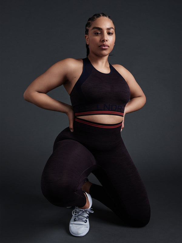 Danielle is 5' 9.5" - Under Bust 86cm (36") 36DD, Waist 88cm (34.6")