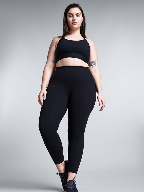 Lucy is 5' 9" - Waist 88cm (34.6"), Hips 130cm (51")