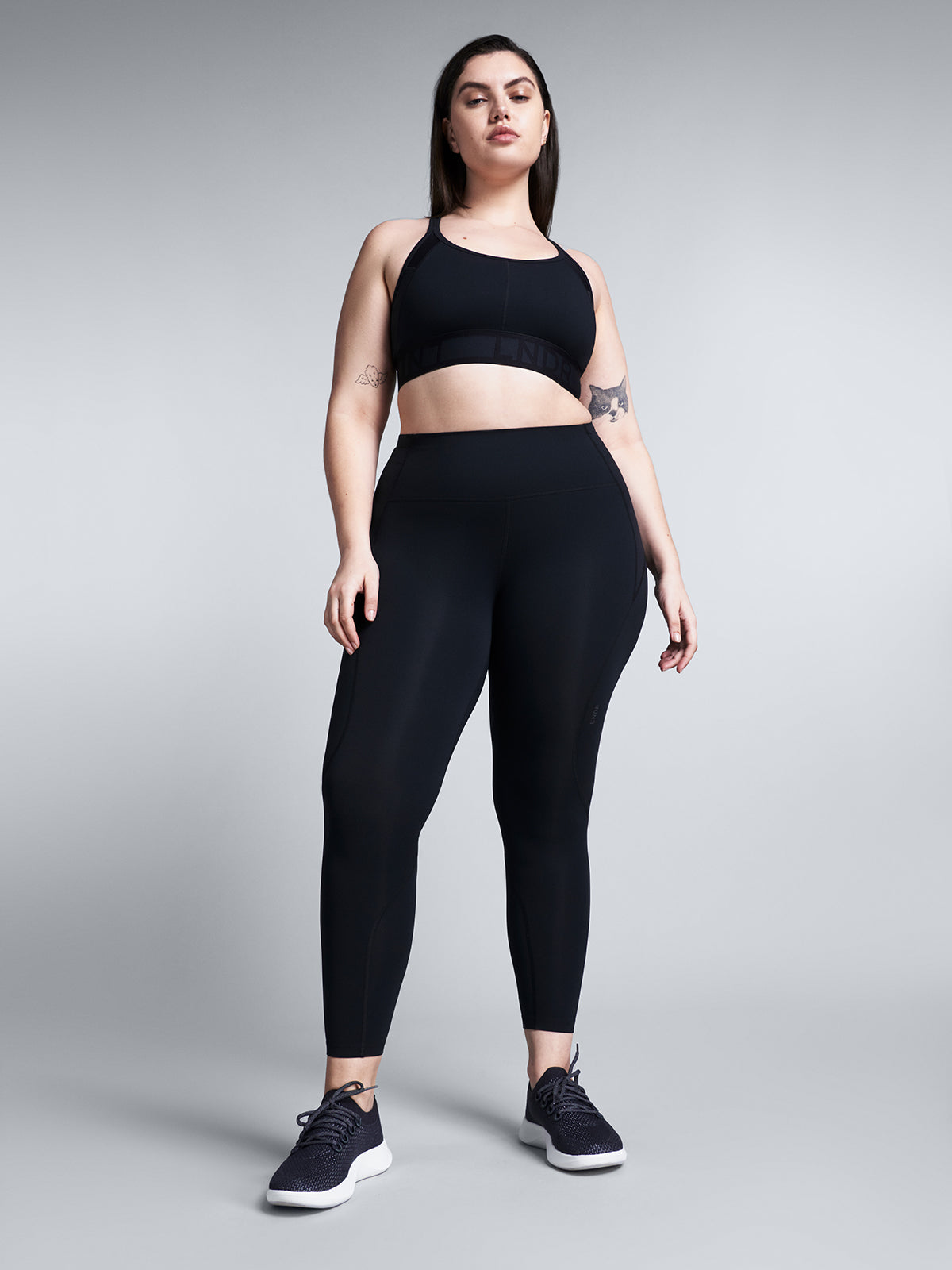 Womens limitless black sports bra 8