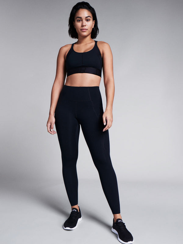 Anne is 5' 9.5" - Waist 72cm (28.5"), Hips 107cm (42")