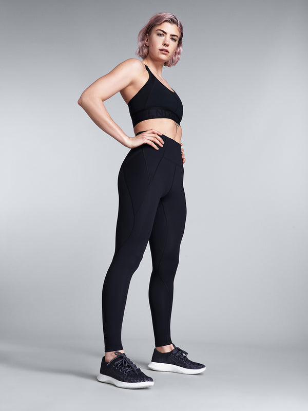 Hannah is 5' 7.5" - Waist 72cm (28.5"), Hips 101cm (40")