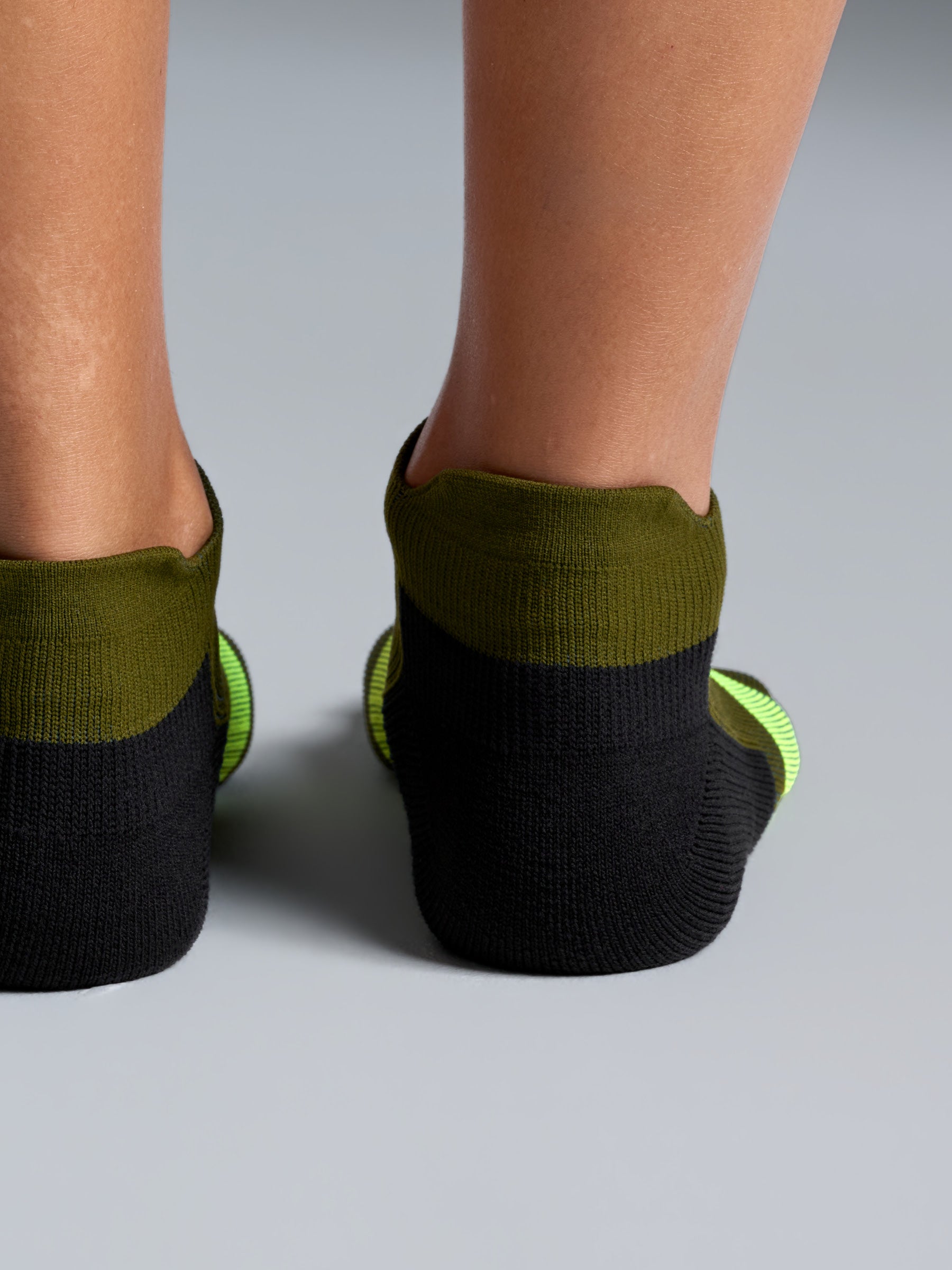 HUSTLE Sports Sock Light Olive