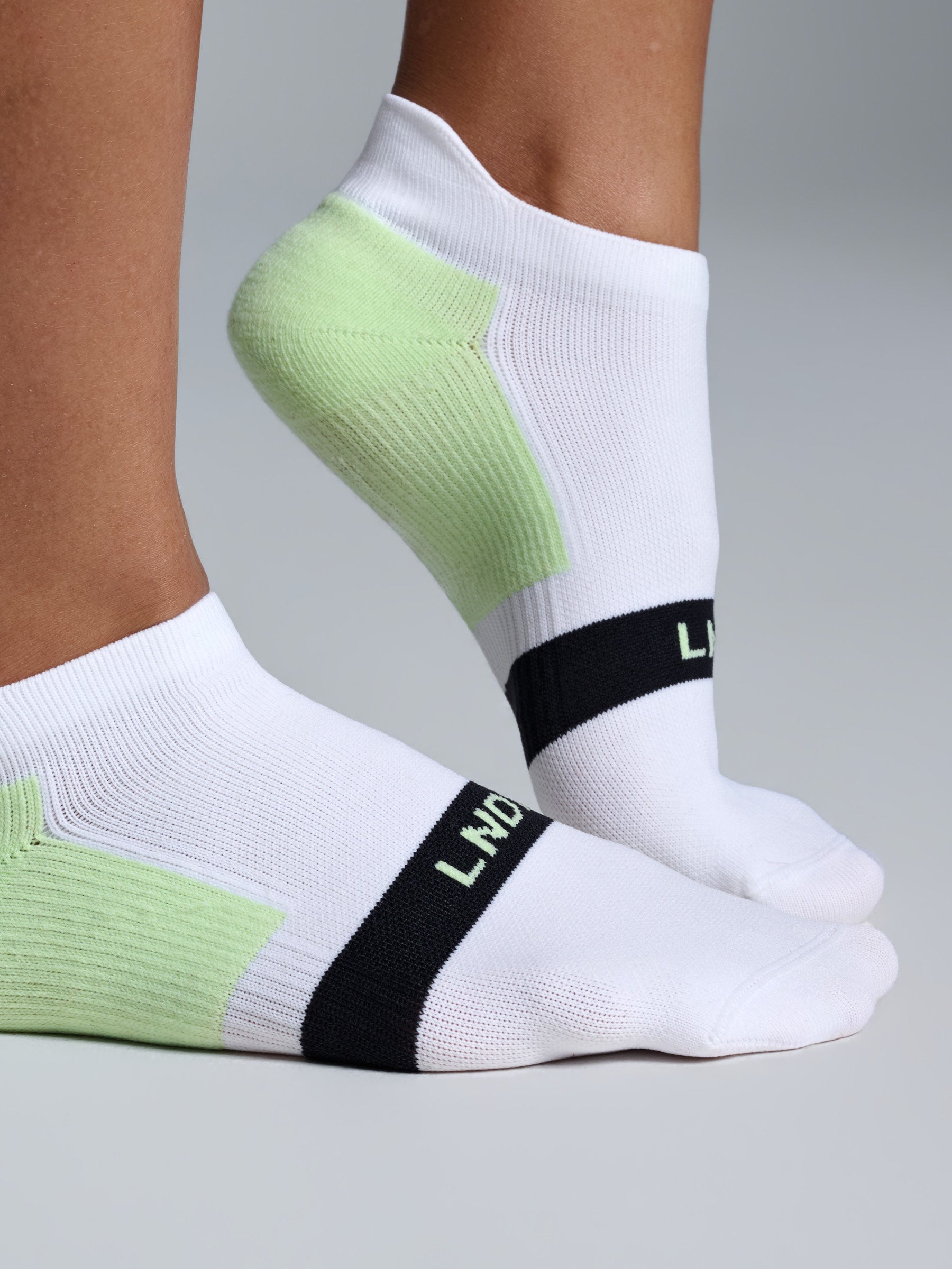 HUSTLE Sports Sock White