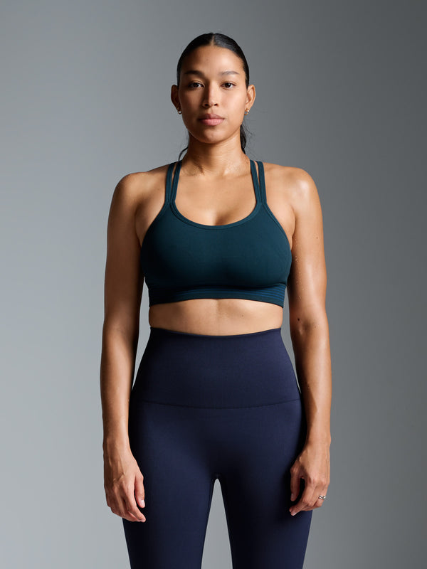 Ally wears size M-L is 5' 6" - Underband 78cm, Bust 89cm, Waist 76cm, Hips 99cm