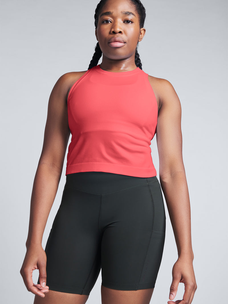 Size_M - L / Measurements_Patricia is 5' 9" - Under Bust 82cm (34D), Waist 80cm